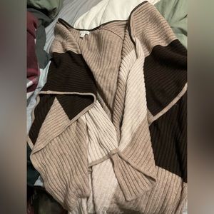 Shaw/poncho New York and company